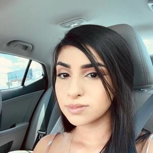 Meet your Posher, Sheyla